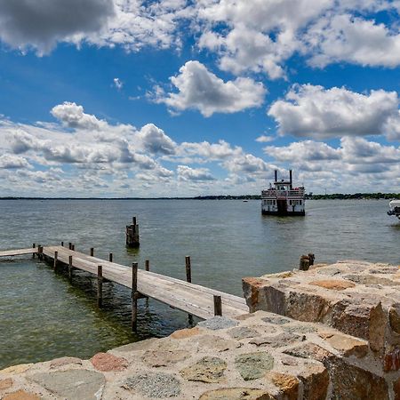 Cozy Clear Lake Home - Walk To Town And Boat Dock! Exterior photo